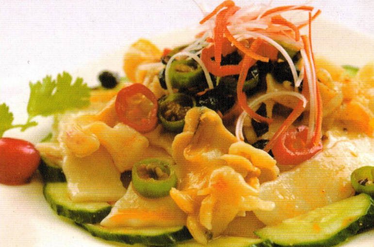 How to Cook Fragrant and Spicy Conch Slices with Potato Flowers